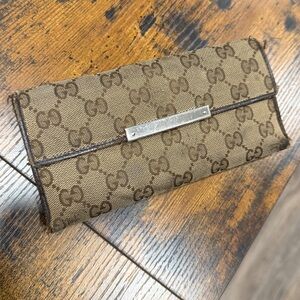 Vintage Gucci Envelope Wallet